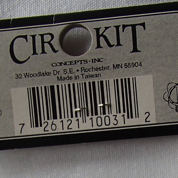 Cir-Kit 1003A Decorative  Brass Outlet Cover: Dollhouse Miniatures 1:12 Scale - Picture 6 of 7